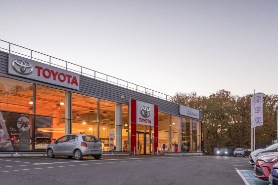 TOYOTA REDON